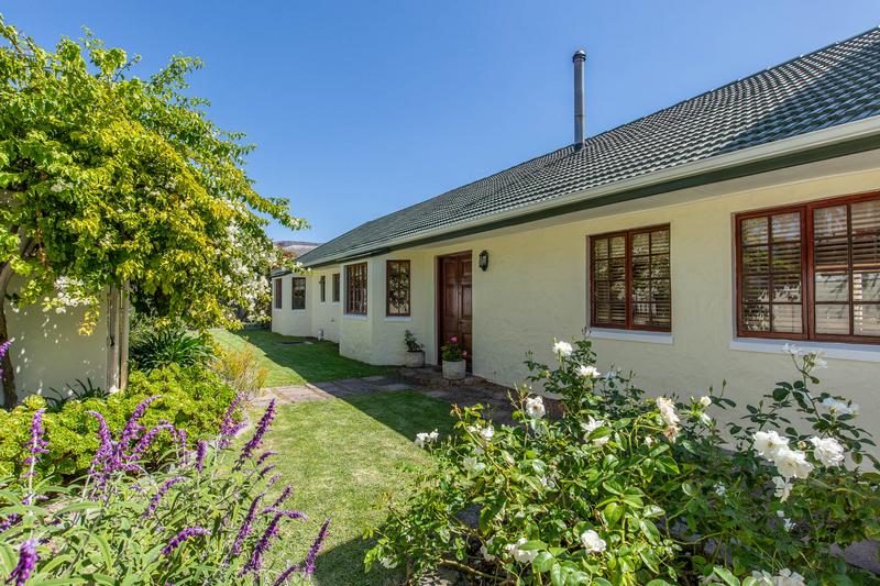 5 Bedroom Property for Sale in Tokai Western Cape